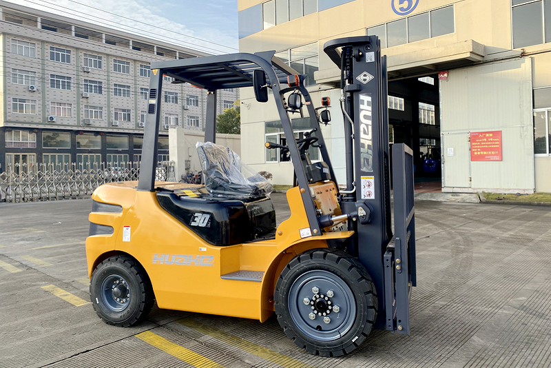 China - 1 Unit HUAHE HH30Z Forklift