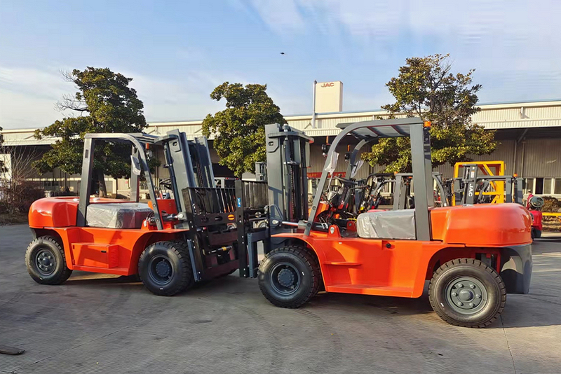Chile - 3 Units HELI CPCD70 Forklift