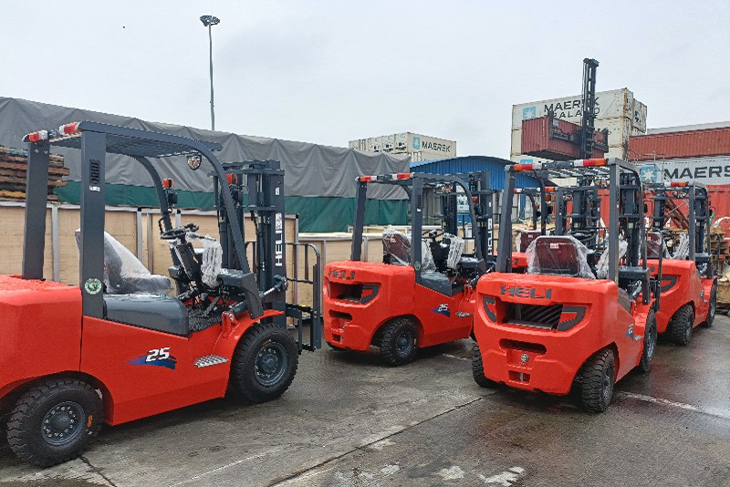 Chile - 6 Units HELI CPCD25 Forklift