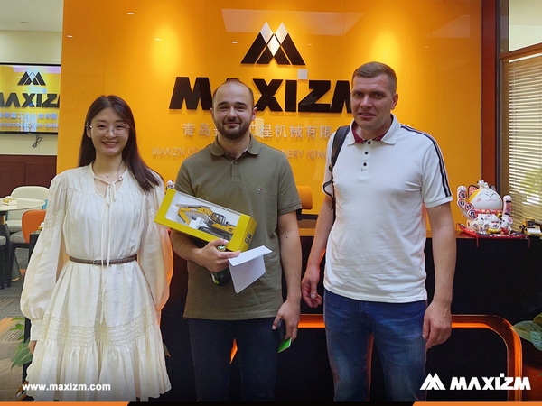 Russia Client Visited MAXIZM Office