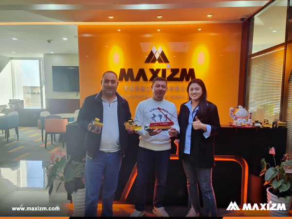 Azerbaijan Clients Visit MAXIZM Company