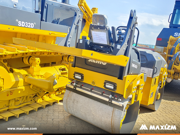 Algeria - 1 Unit XCMG XMR403 Road Roller