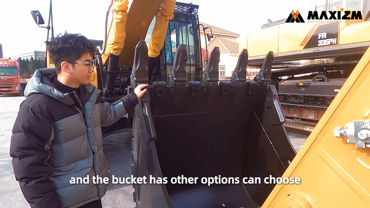 Detailed Overview of the LOVOL Excavator FR335F