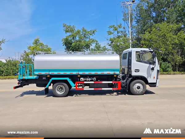 Jamaica - 1 Unit DONGFRNG CLW5090GSS3 Water Sprinkler Truck