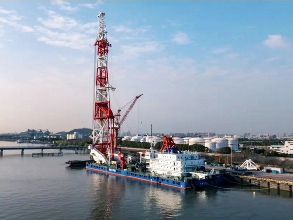 World’s Tallest DP Piling Vessel Delivered, Powered by WEICHAI