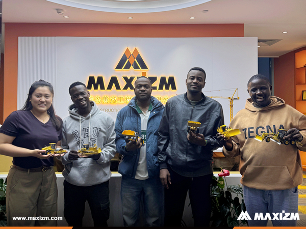 Tanzania Clients Visited MAXIZM Office & XCMG Factory