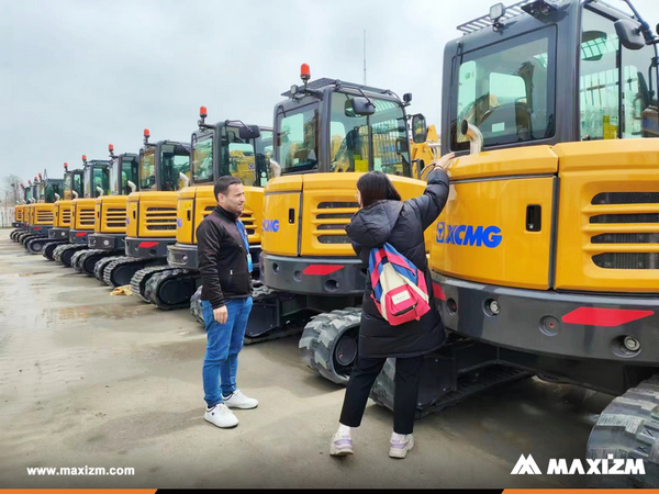 Spanish Client Visited XCMG Factory