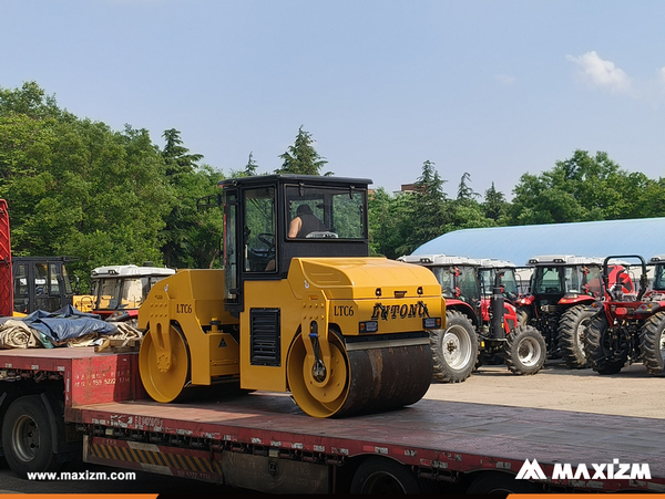 Cayman Islands - 1 Unit LUTONG LTC6 Road Roller