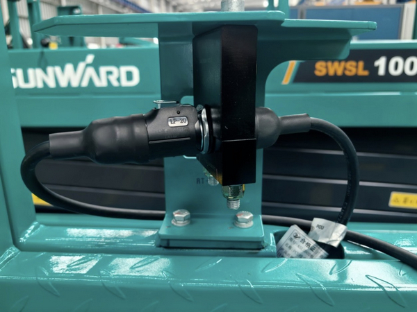SUNWARD Intelligence Releases New Generation of Electric-hydraulic Drive Scissor Fork Aerial Work Platforms