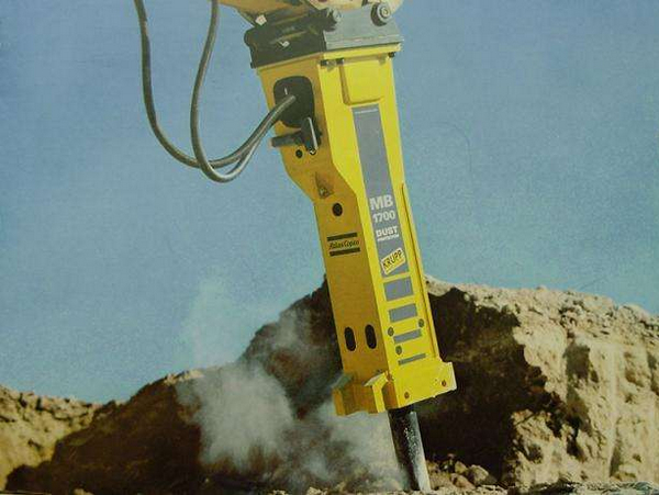 How To Properly Maintain And Use A Hydraulic Breaker?