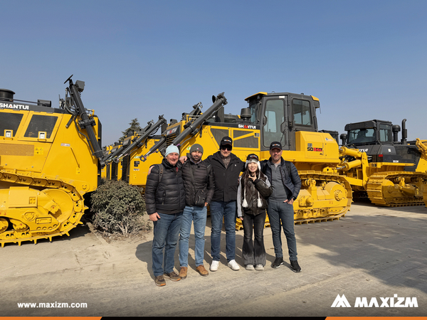 Bosnia and Herzegovina Clients Visited SHANTUI Factory 