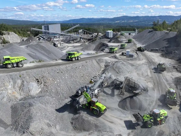 LIUGONG Marks Six Decades of Innovation, Redefining China’s Wheel Loader Industry