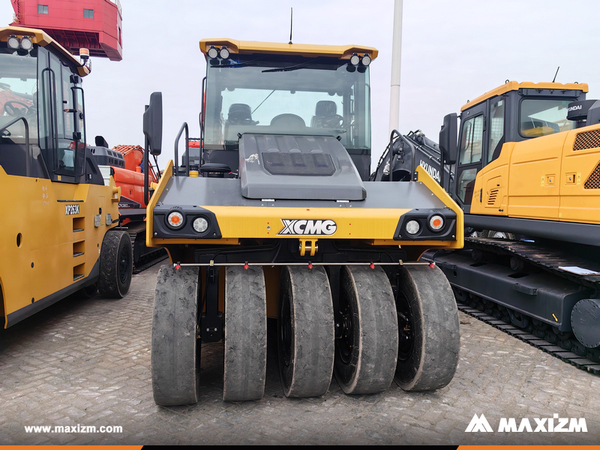 Agleria - 1 Unit XCMG XP263K Tire Roller
