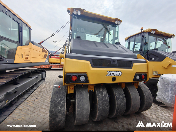 Agleria - 1 Unit XCMG XP263K Tire Roller