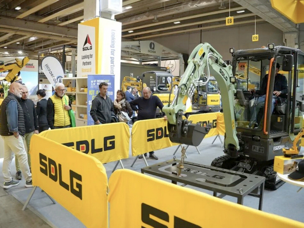 SDLG Showcases Green Innovation at SaMoTer 2026, Wins International Innovation Award