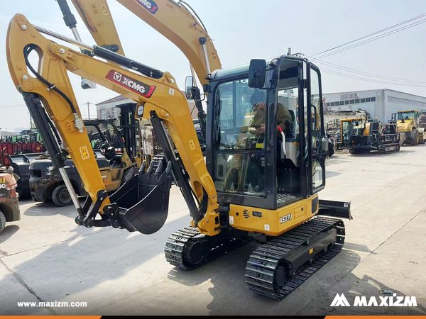 Bhutan - 1 Unit XCMG XE27U Crawler Excavator