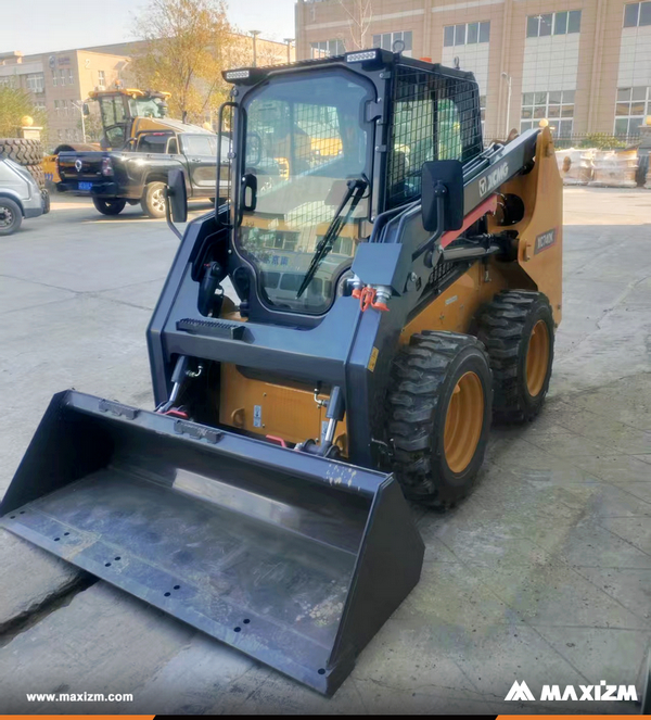 UAE - 1 Unit XCMG XC740K Skid Steer Loader
