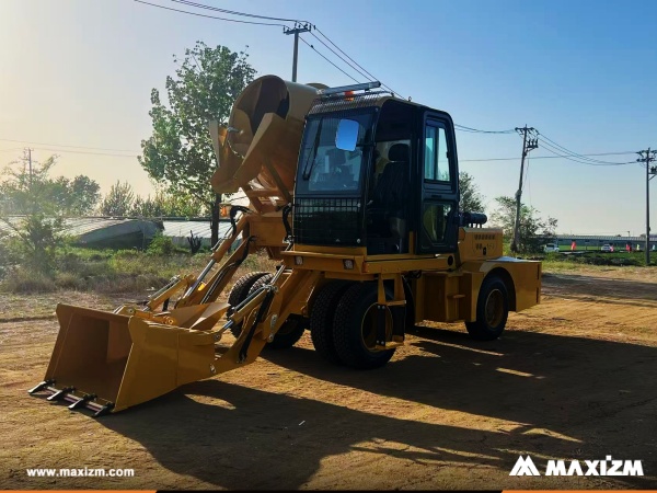 Peru - 1 Unit XCMG Self-loading Concrete Mixer SLM4