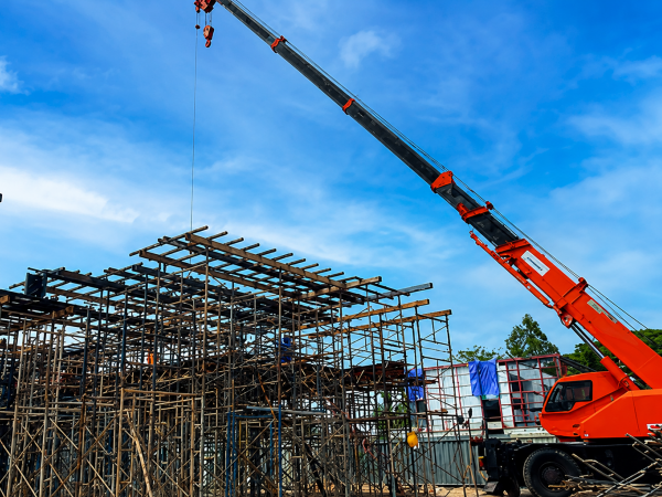 Crane Anti-Tilt Tech Boosts Safety