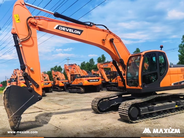 Algeria -1 Unit SHACMAN F2000 Dump Truck & 1 DEVELON DX220LCA Crawler Excavator
