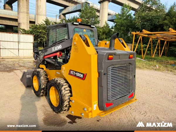 Suriname - 1 Unit XCMG XC7-SR08 Skid Steer Loader